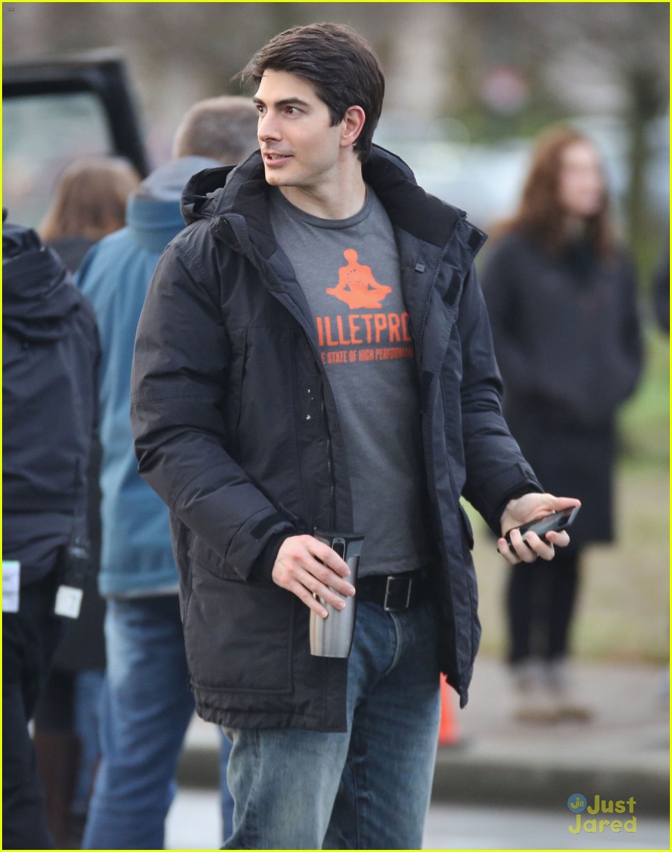 brandon routh looks perfect as the atom 11